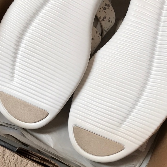 cole haan 2 zerogrand slot sandals